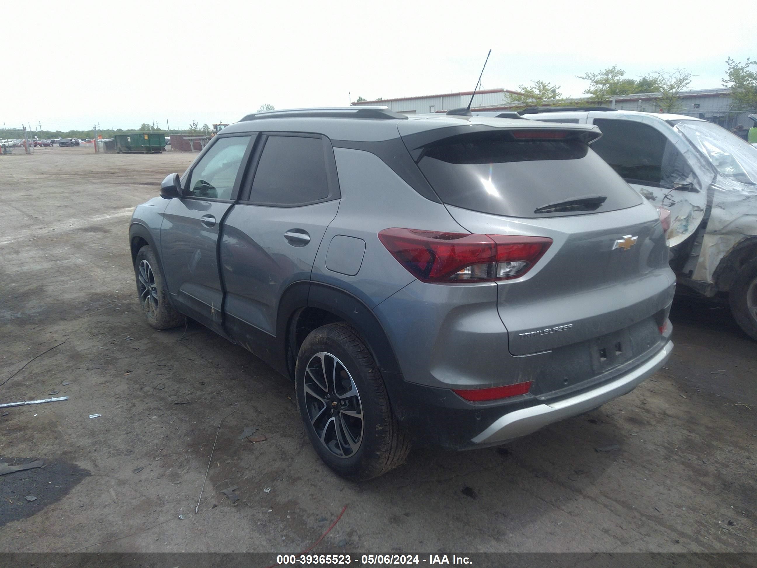 Photo 2 VIN: KL79MPSL0RB116566 - CHEVROLET TRAILBLAZER 