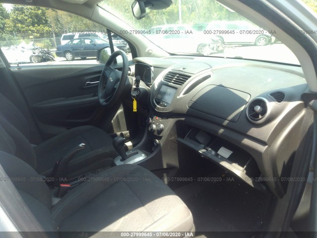 Photo 4 VIN: KL7CJKSB0GB666856 - CHEVROLET TRAX 