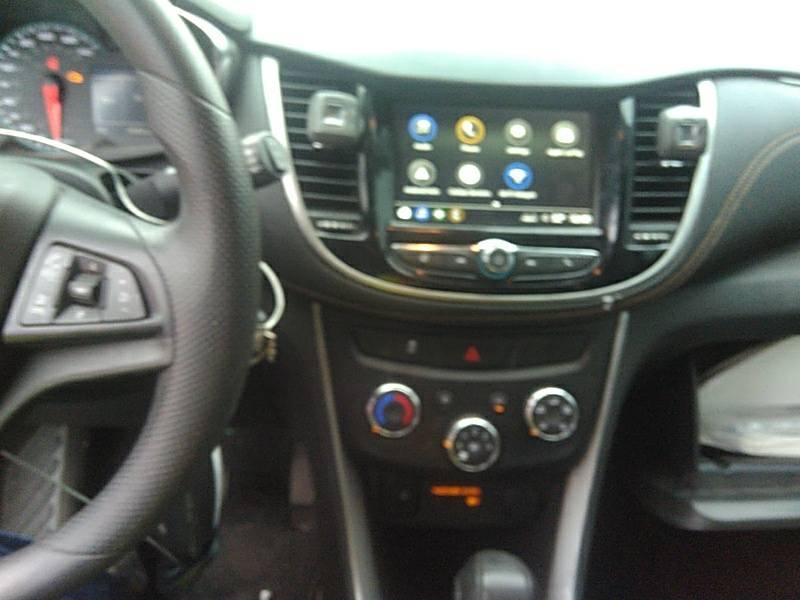 Photo 9 VIN: KL7CJKSB0JB576016 - CHEVROLET TRAX FWD 