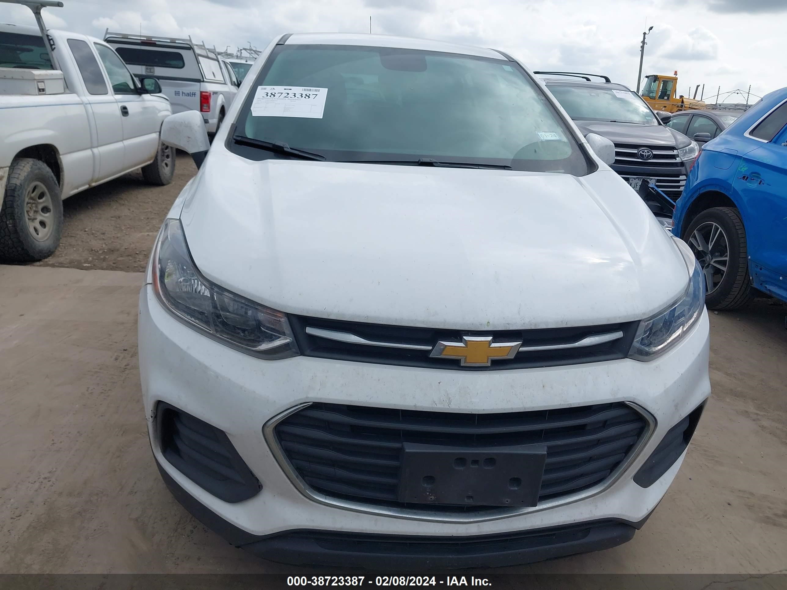 Photo 11 VIN: KL7CJKSB0LB083830 - CHEVROLET TRAX 