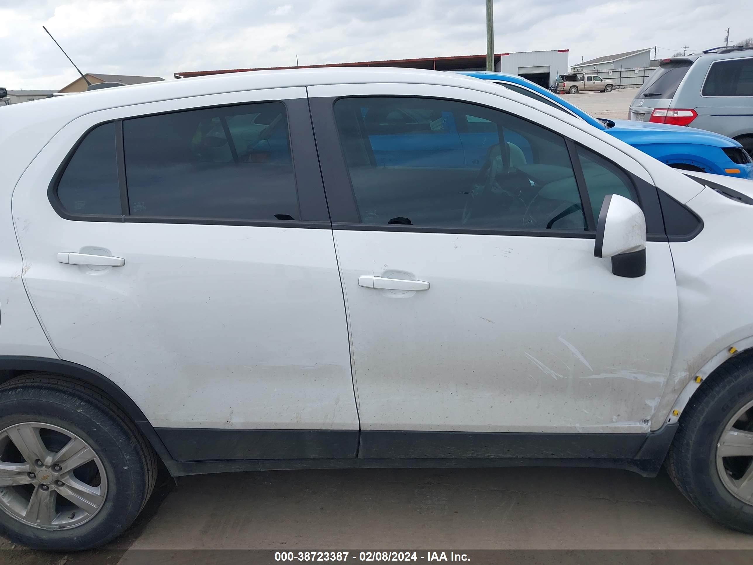 Photo 12 VIN: KL7CJKSB0LB083830 - CHEVROLET TRAX 