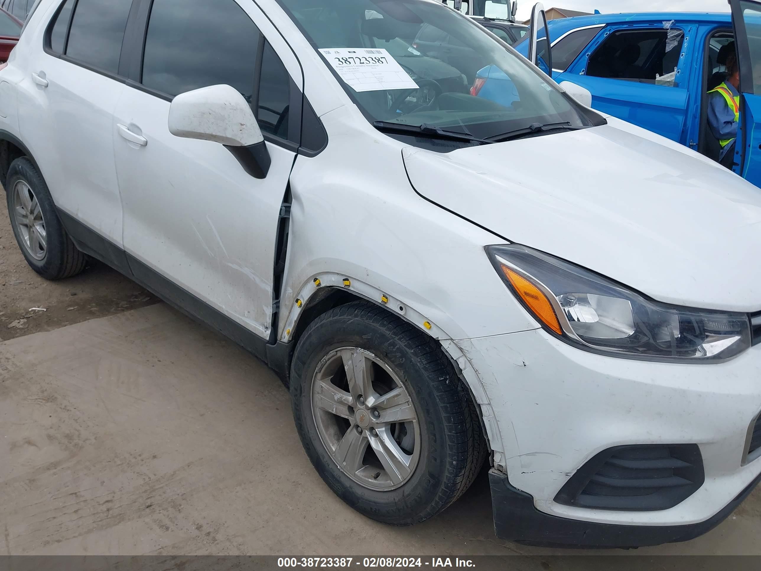 Photo 5 VIN: KL7CJKSB0LB083830 - CHEVROLET TRAX 