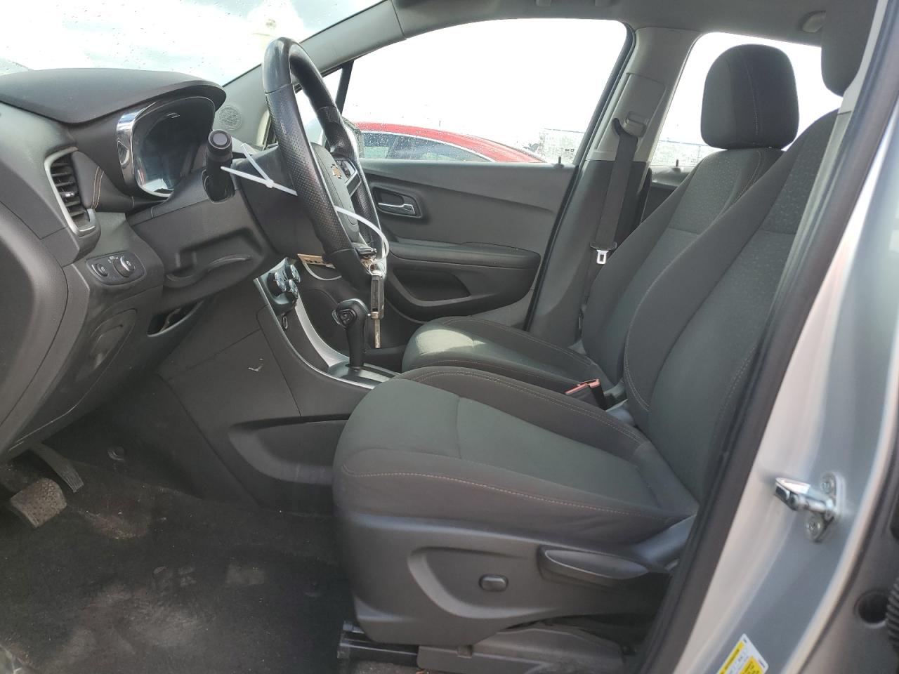 Photo 6 VIN: KL7CJKSB1JB518108 - CHEVROLET TRAX 