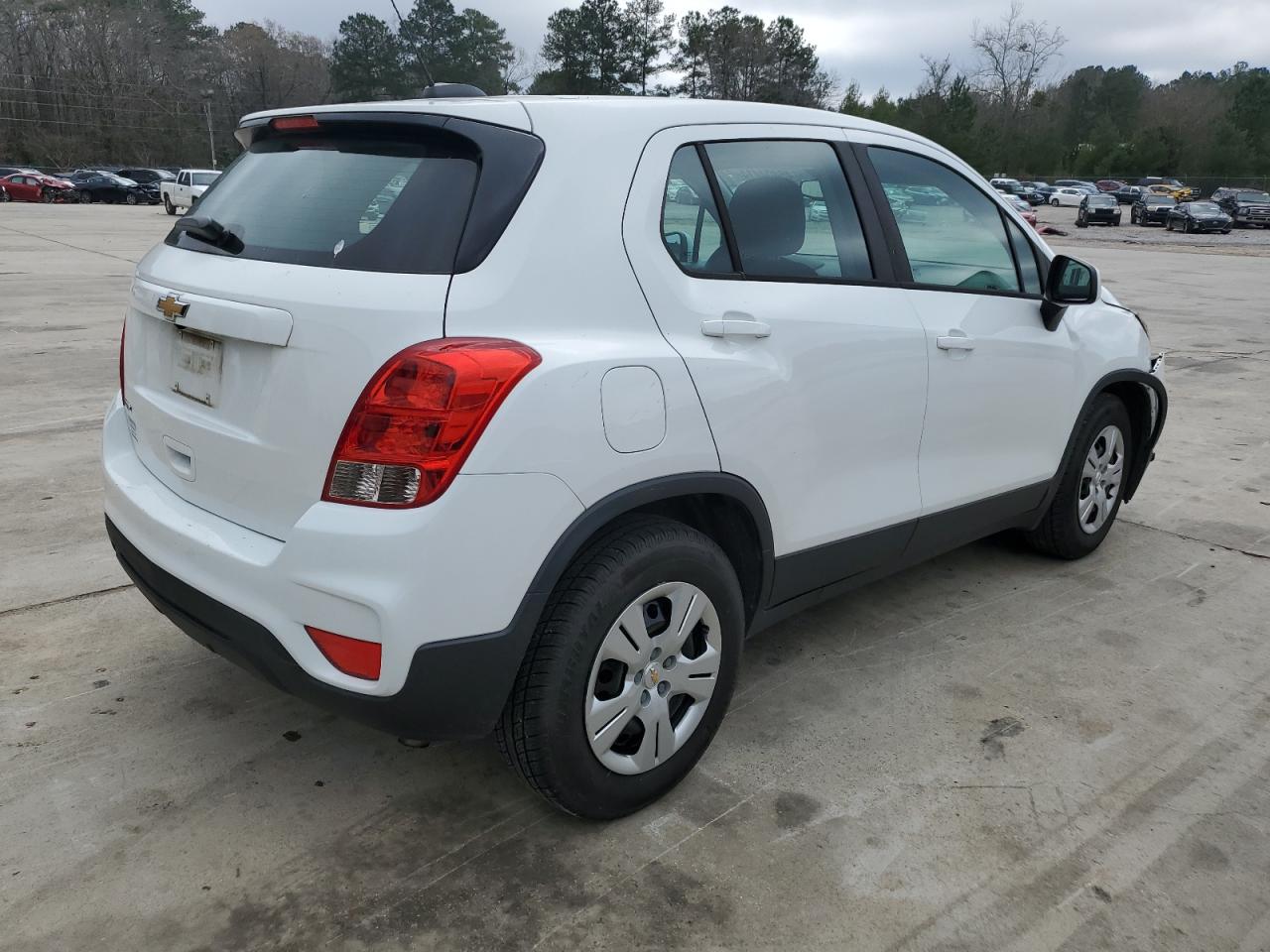 Photo 2 VIN: KL7CJKSB1JB578373 - CHEVROLET TRAX 