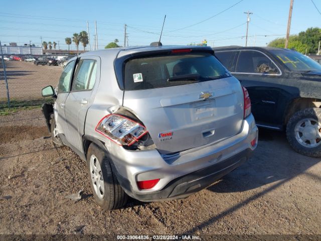 Photo 2 VIN: KL7CJKSB1JB704229 - CHEVROLET TRAX 