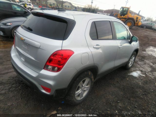 Photo 3 VIN: KL7CJKSB1MB302716 - CHEVROLET TRAX 