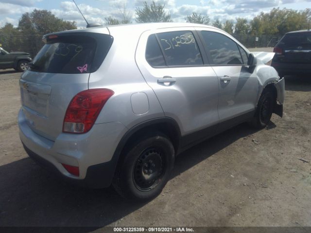 Photo 3 VIN: KL7CJKSB2JB608819 - CHEVROLET TRAX 