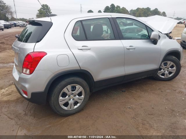 Photo 3 VIN: KL7CJKSB2JB731553 - CHEVROLET TRAX 