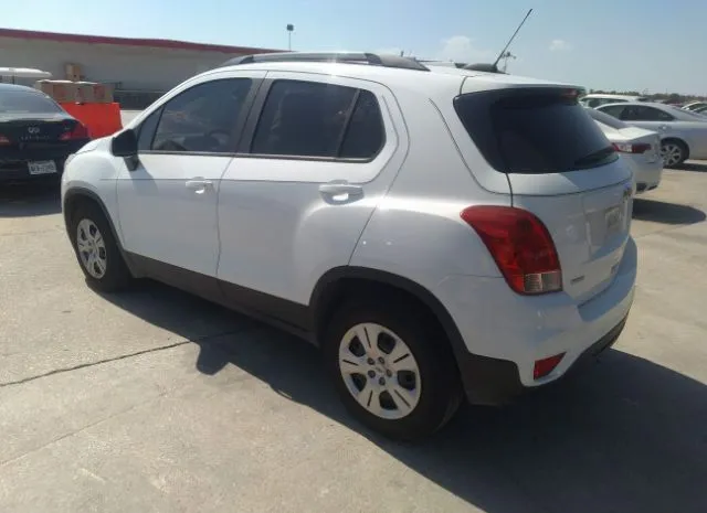 Photo 2 VIN: KL7CJKSB3HB254853 - CHEVROLET TRAX 