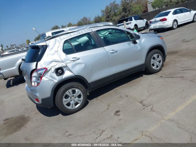 Photo 3 VIN: KL7CJKSB3JB545276 - CHEVROLET TRAX 