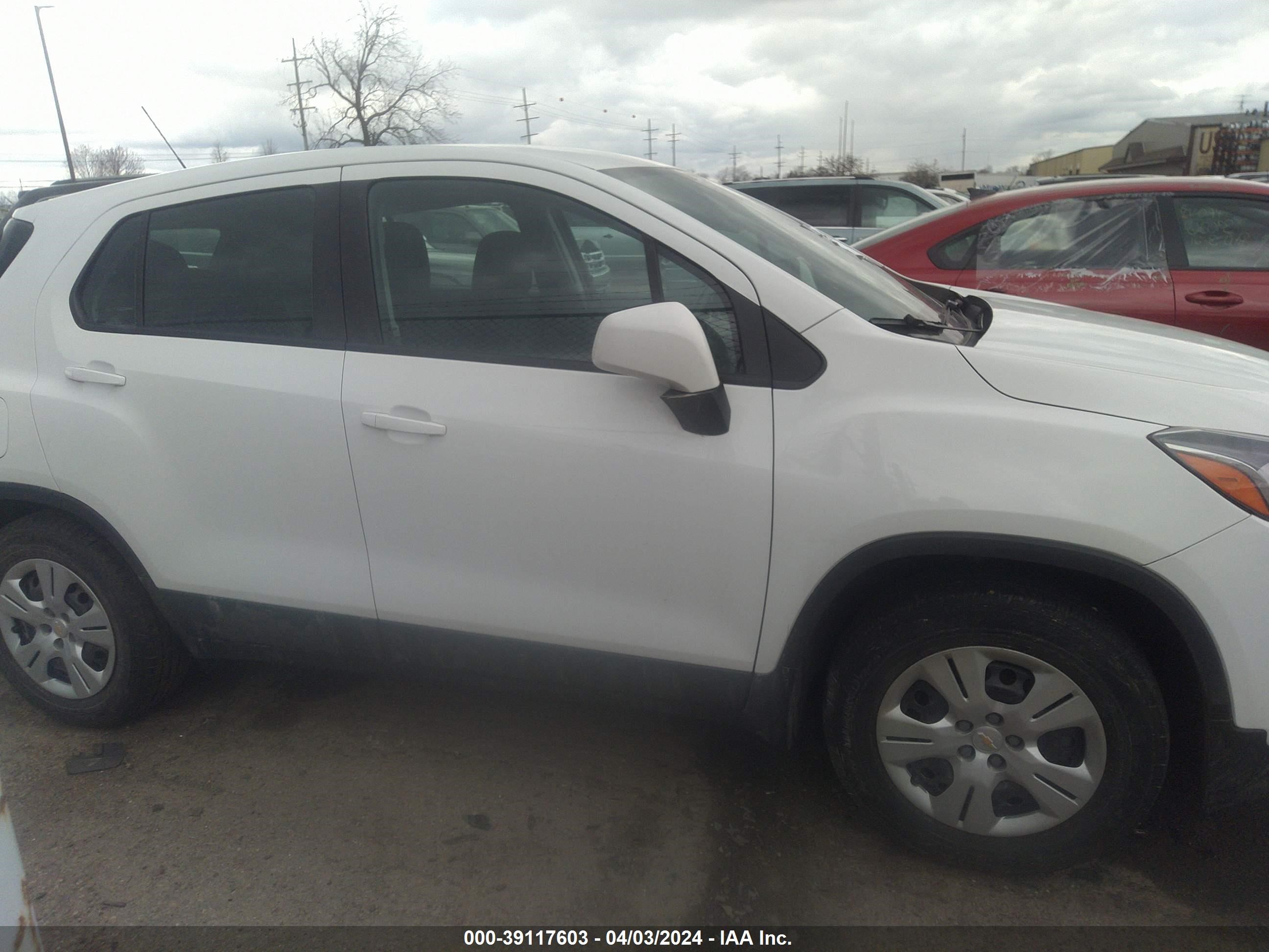 Photo 12 VIN: KL7CJKSB3JB587821 - CHEVROLET TRAX 