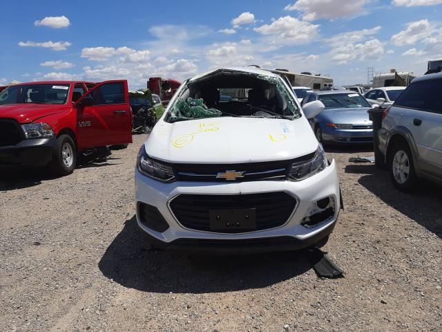 Photo 8 VIN: KL7CJKSB3JB700232 - CHEVROLET TRAX LS 