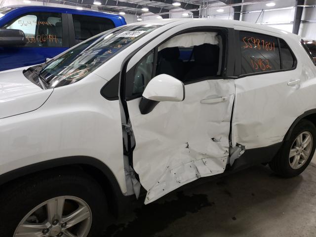 Photo 8 VIN: KL7CJKSB3LB064799 - CHEVROLET TRAX LS 