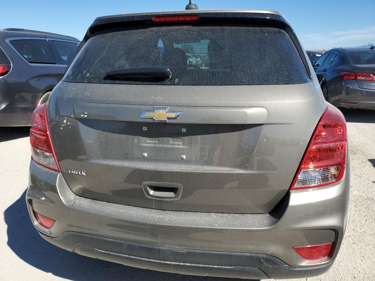 Photo 5 VIN: KL7CJKSB4LB335448 - CHEVROLET TRAX 