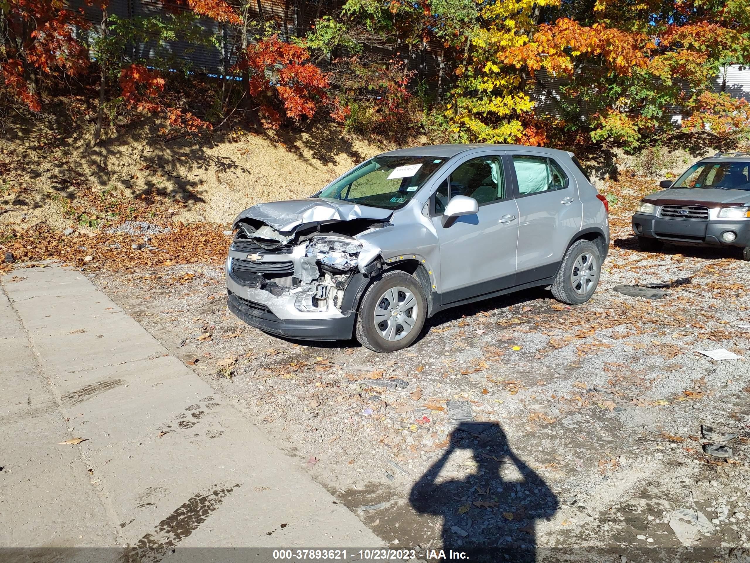 Photo 1 VIN: KL7CJKSB5FB117622 - CHEVROLET TRAX 