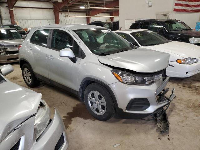 Photo 3 VIN: KL7CJKSB5JB645699 - CHEVROLET TRAX LS 