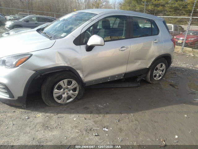 Photo 5 VIN: KL7CJKSB6HB144752 - CHEVROLET TRAX 