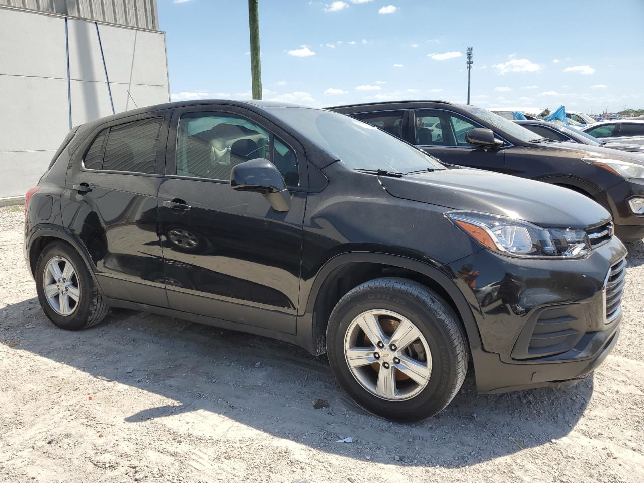 Photo 3 VIN: KL7CJKSB6MB304056 - CHEVROLET TRAX 