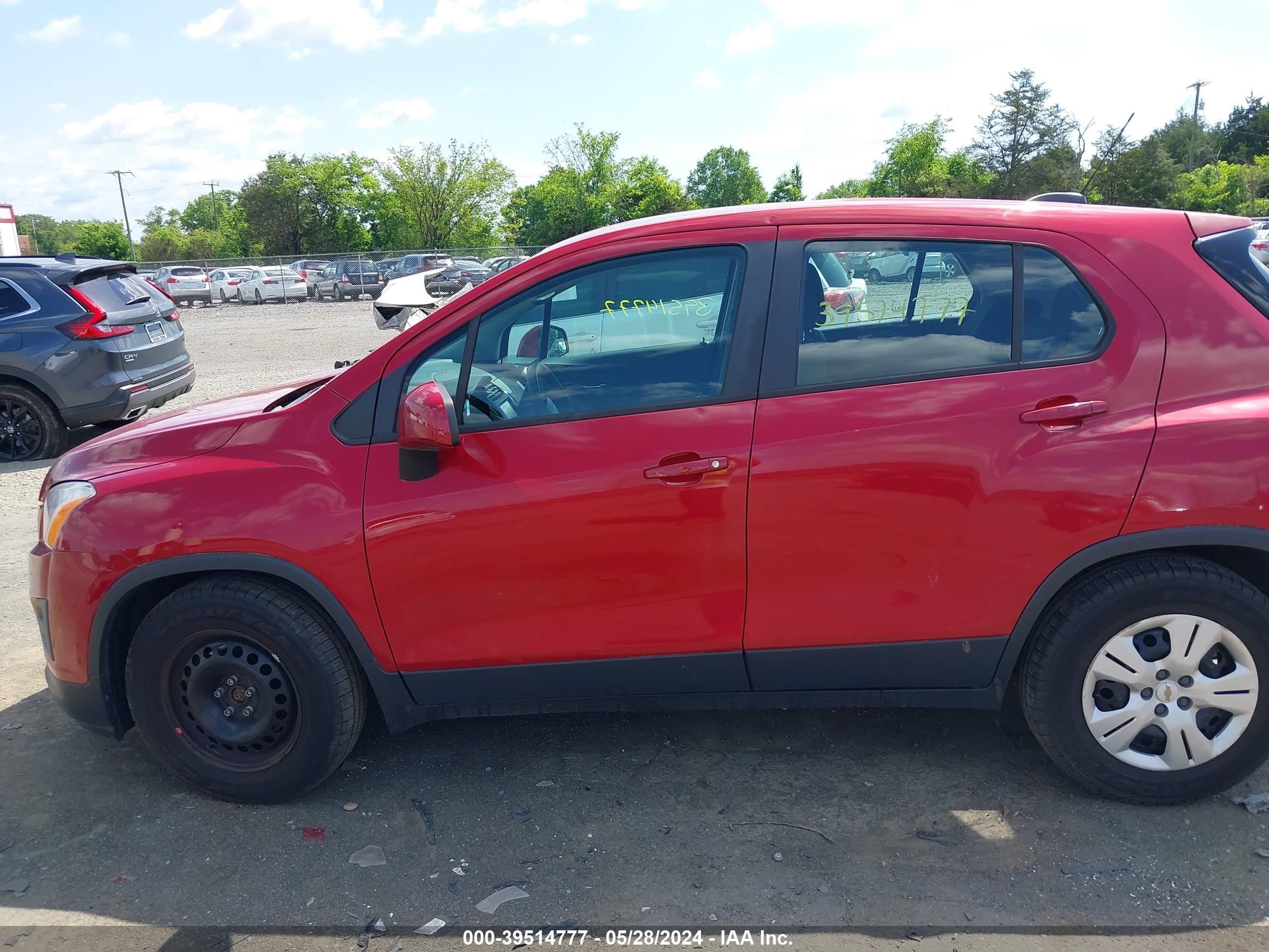 Photo 13 VIN: KL7CJKSB7FB068987 - CHEVROLET TRAX 