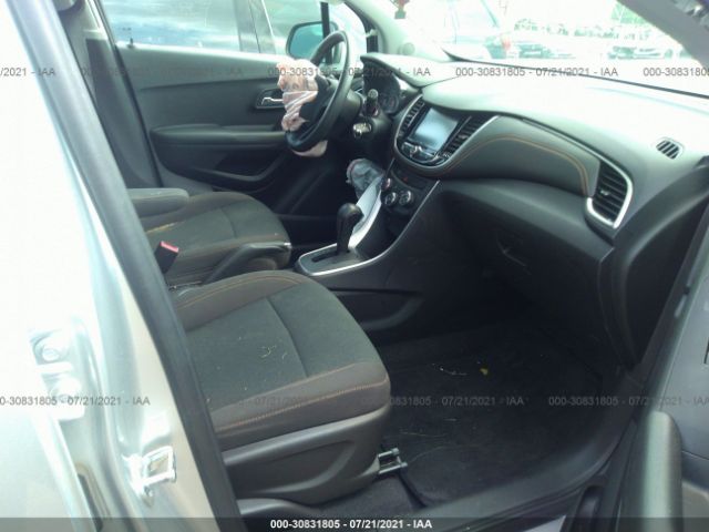 Photo 4 VIN: KL7CJKSB7HB177999 - CHEVROLET TRAX 