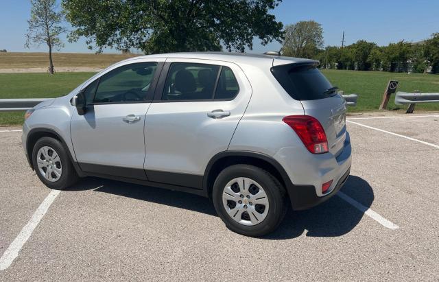 Photo 2 VIN: KL7CJKSB7JB570438 - CHEVROLET TRAX LS 