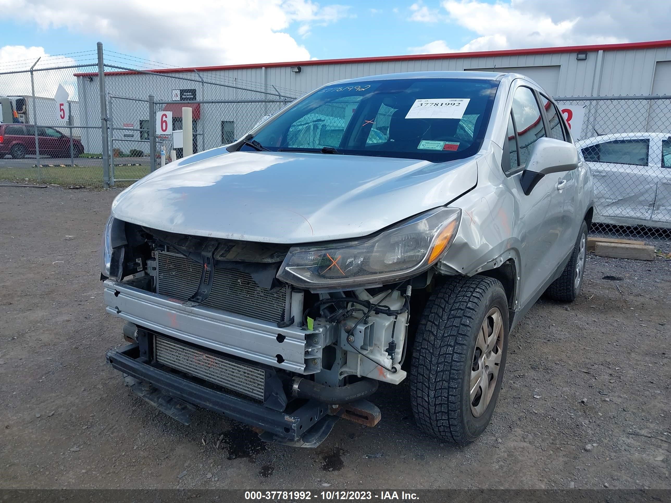 Photo 5 VIN: KL7CJKSB8HB067334 - CHEVROLET TRAX 