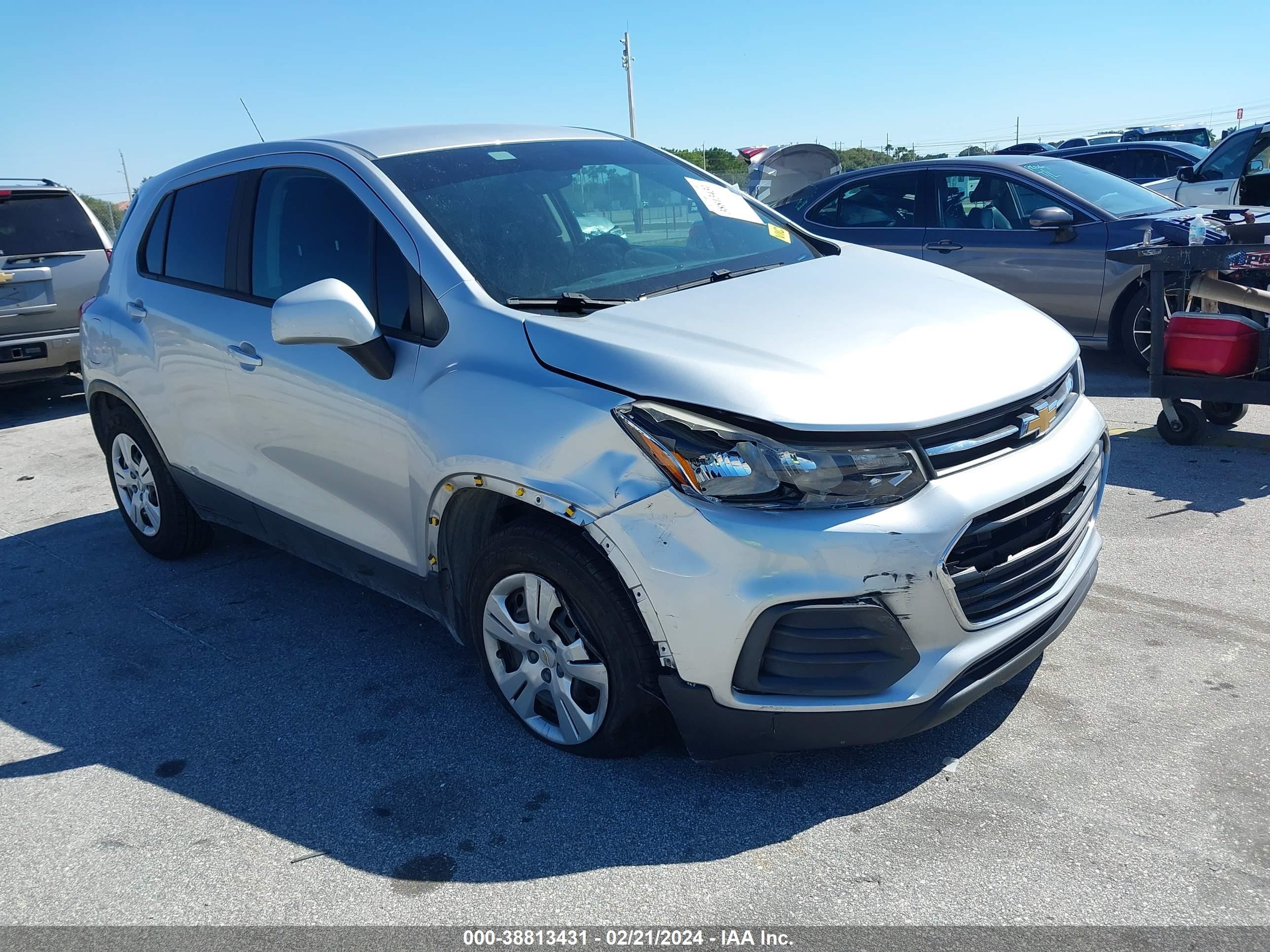 Photo 6 VIN: KL7CJKSB8HB145448 - CHEVROLET TRAX 