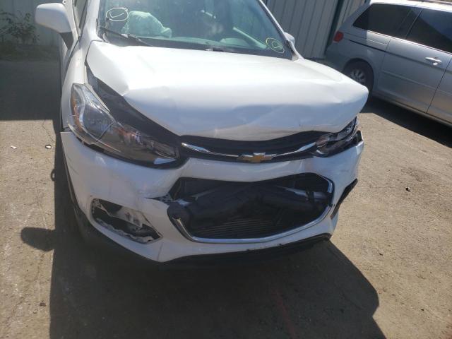 Photo 8 VIN: KL7CJKSB8HB231634 - CHEVROLET TRAX LS 