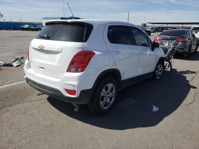 Photo 3 VIN: KL7CJKSB8JB724591 - CHEVROLET TRAX LS 