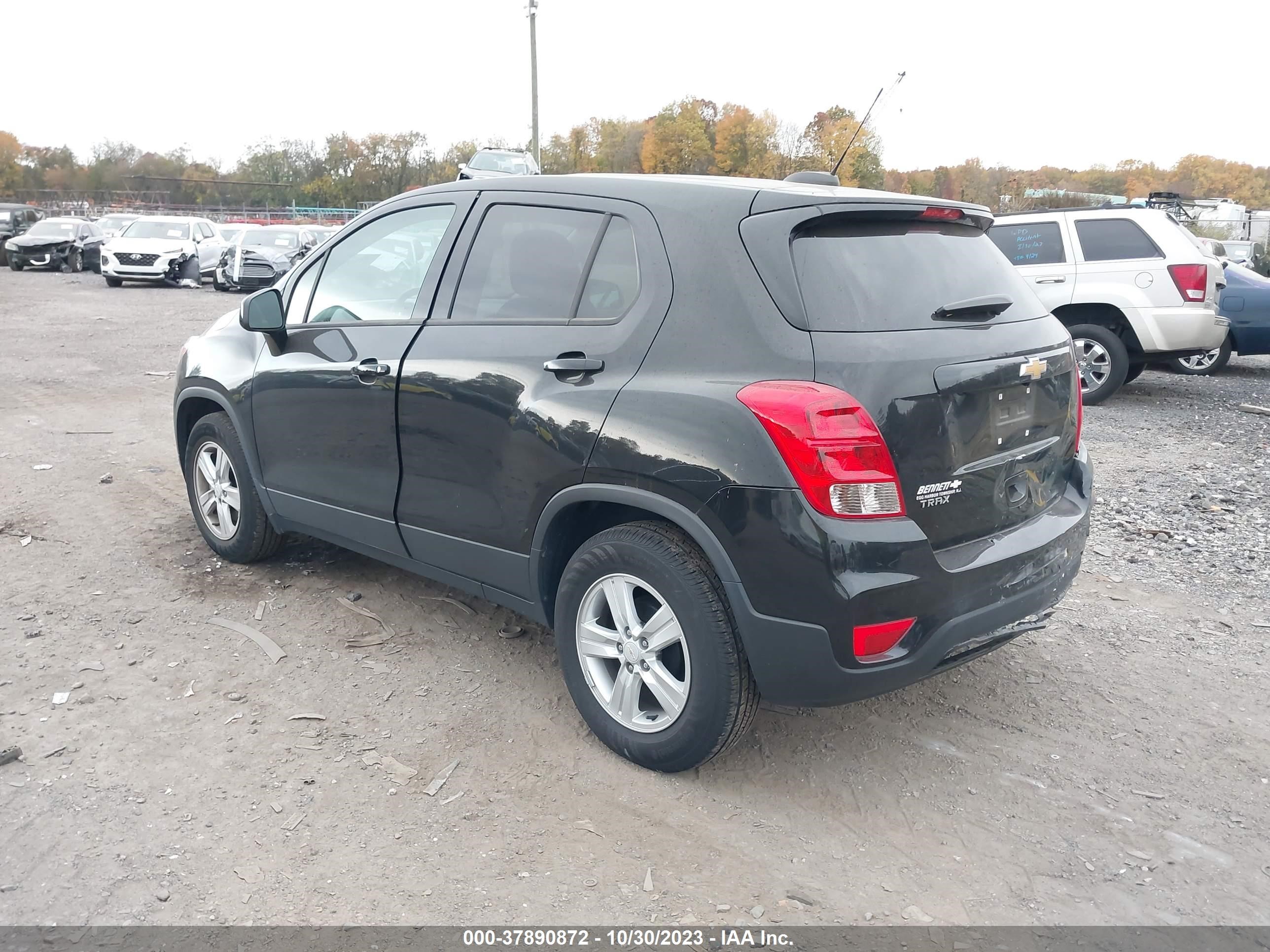 Photo 2 VIN: KL7CJKSB8MB319657 - CHEVROLET TRAX 