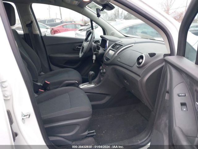 Photo 4 VIN: KL7CJKSB9FB109183 - CHEVROLET TRAX 