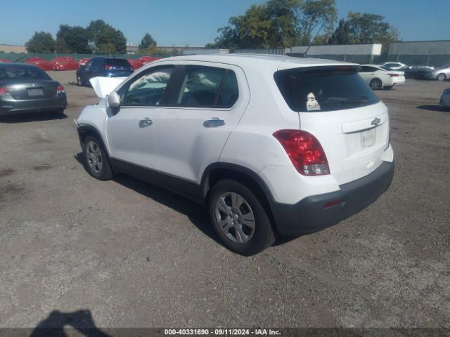 Photo 2 VIN: KL7CJKSB9GB670565 - CHEVROLET TRAX 