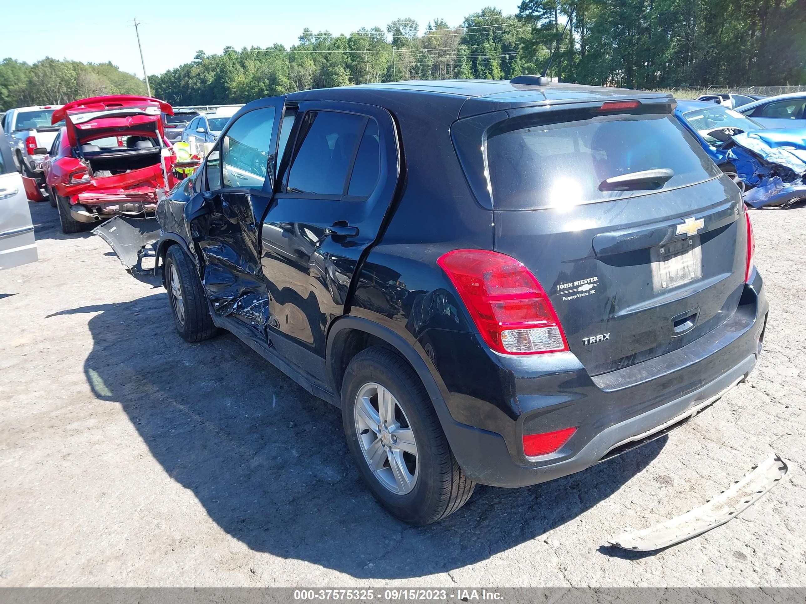 Photo 2 VIN: KL7CJKSB9LB337552 - CHEVROLET TRAX 