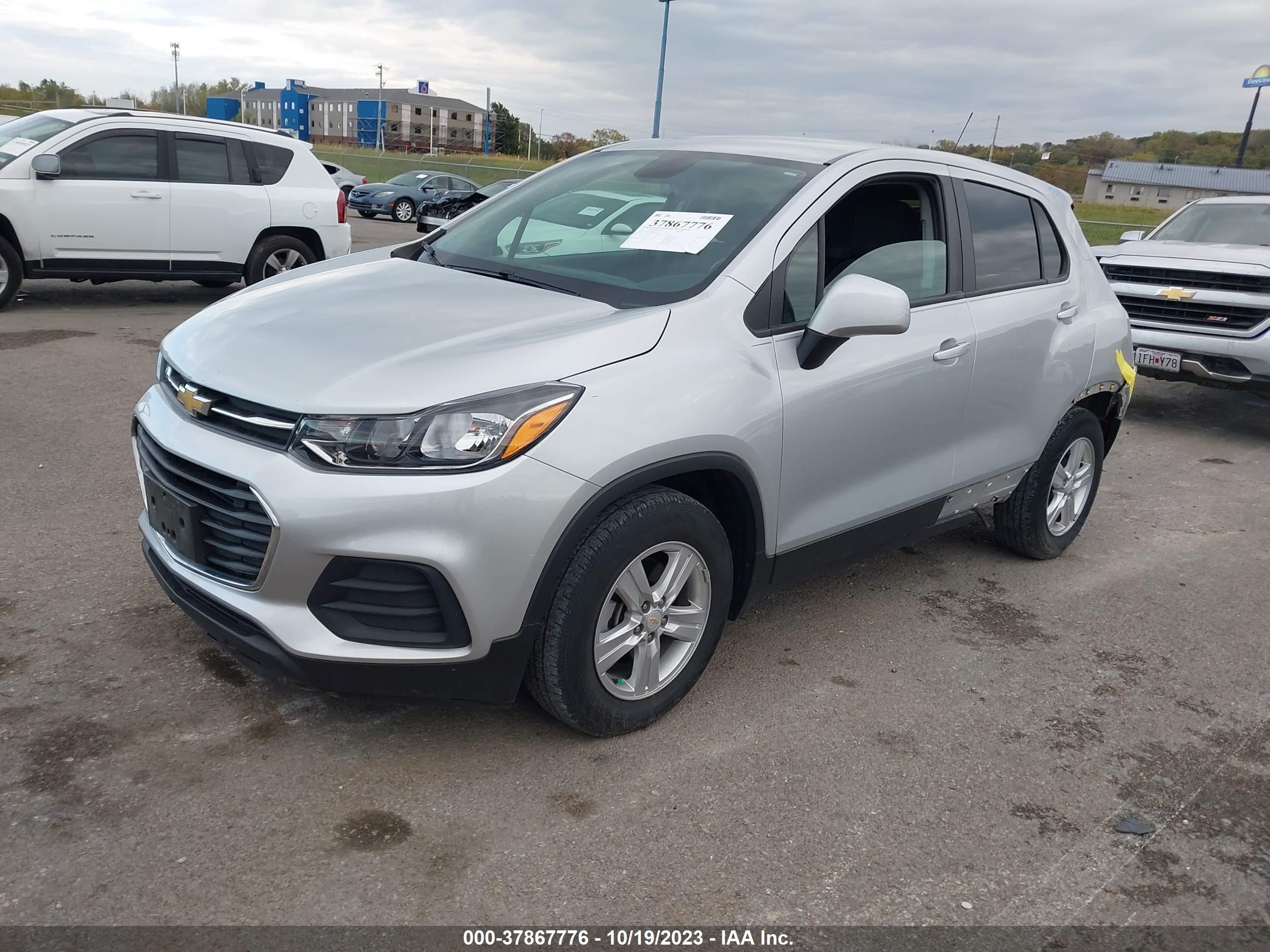 Photo 1 VIN: KL7CJKSB9MB302057 - CHEVROLET TRAX 