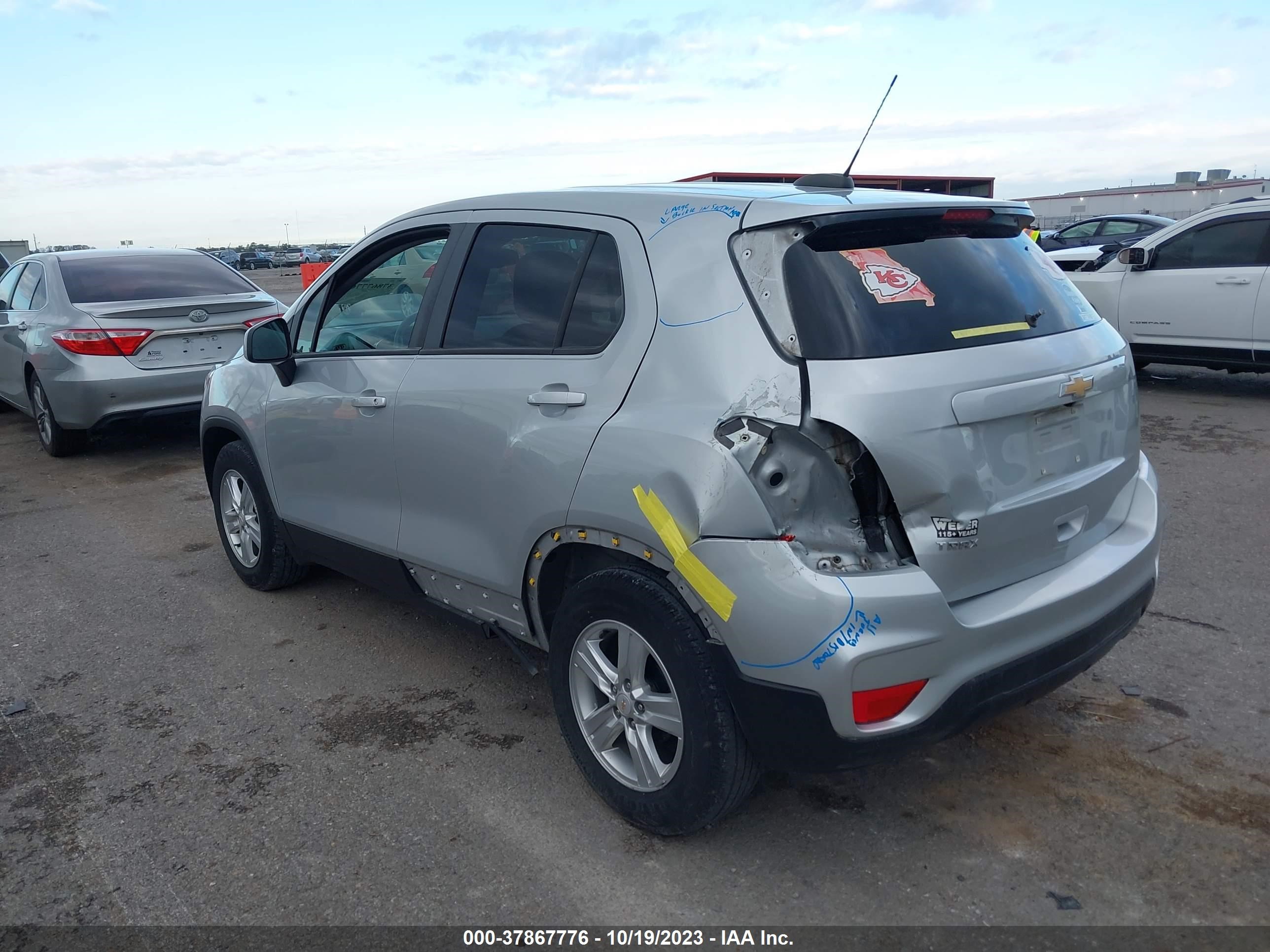 Photo 2 VIN: KL7CJKSB9MB302057 - CHEVROLET TRAX 