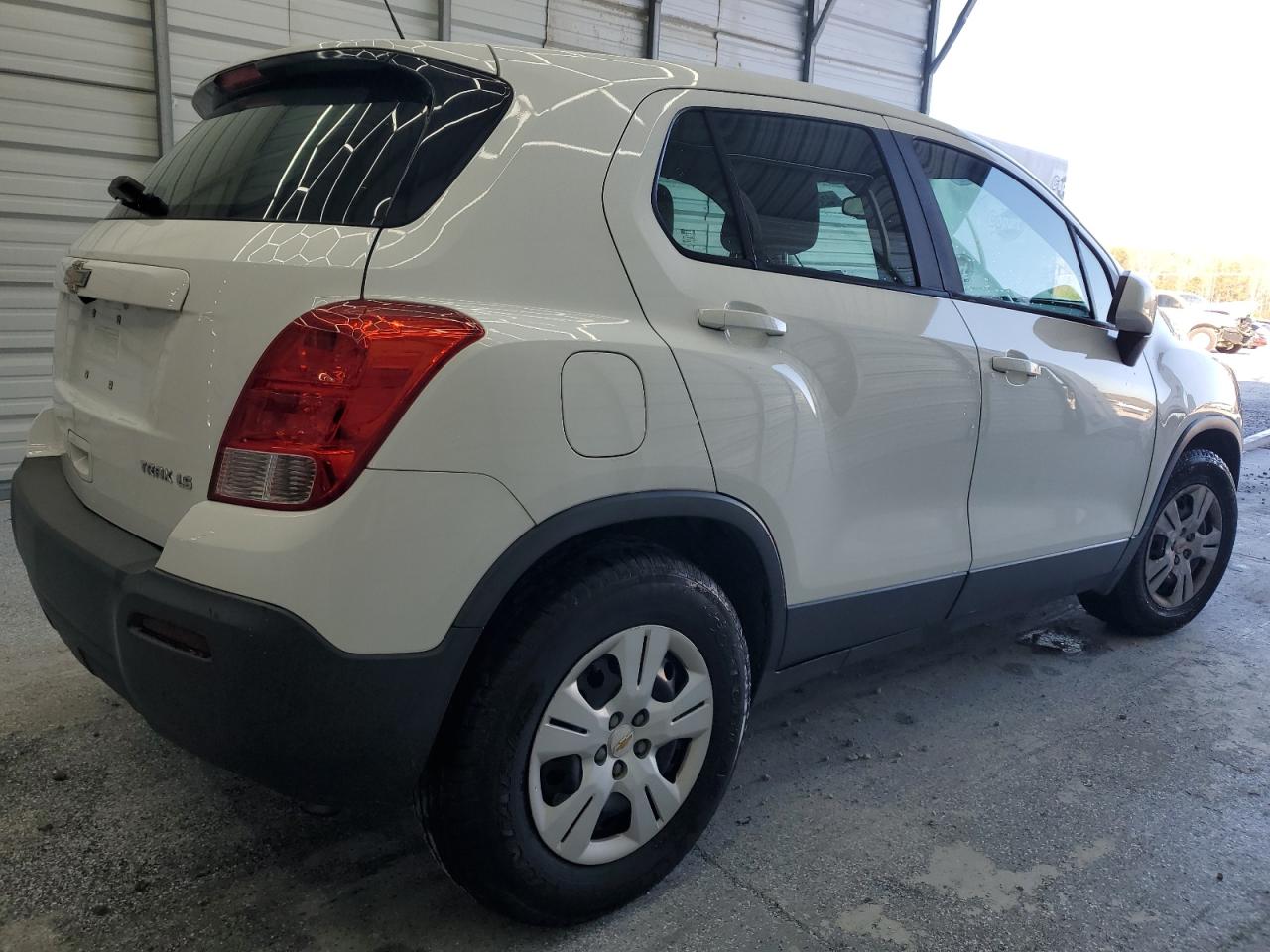 Photo 2 VIN: KL7CJKSBXGB537782 - CHEVROLET TRAX 