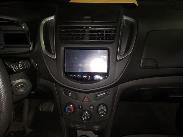 Photo 8 VIN: KL7CJKSBXGB704769 - CHEVROLET TRAX LS 