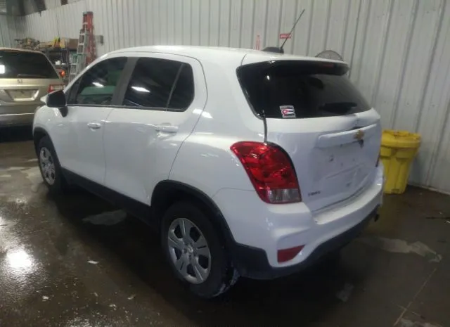 Photo 2 VIN: KL7CJKSBXHB105050 - CHEVROLET TRAX 