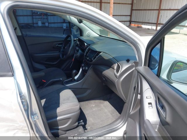 Photo 4 VIN: KL7CJKSBXHB181464 - CHEVROLET TRAX 