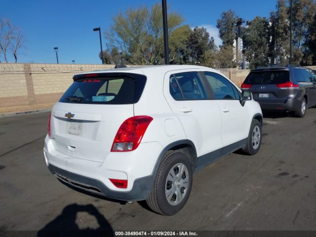 Photo 3 VIN: KL7CJKSBXJB535134 - CHEVROLET TRAX 