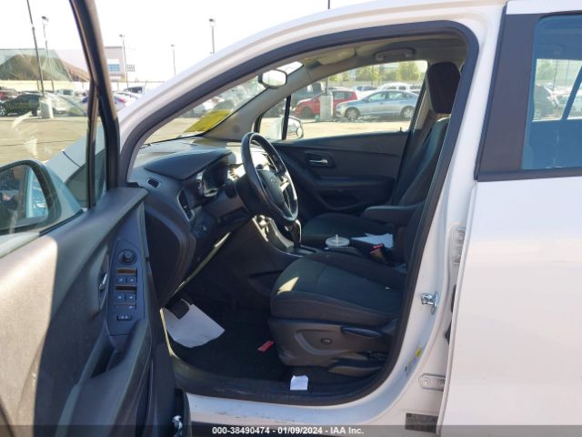 Photo 4 VIN: KL7CJKSBXJB535134 - CHEVROLET TRAX 