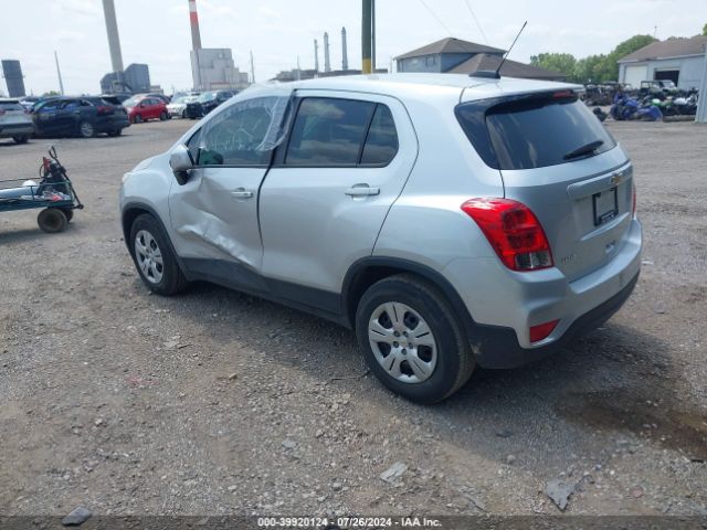 Photo 2 VIN: KL7CJKSBXJB582227 - CHEVROLET TRAX 