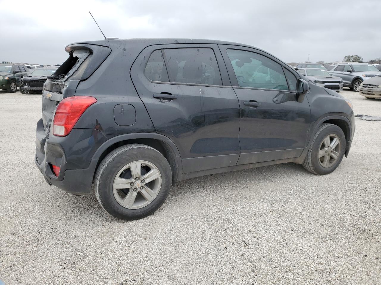 Photo 2 VIN: KL7CJKSBXLB337110 - CHEVROLET TRAX 