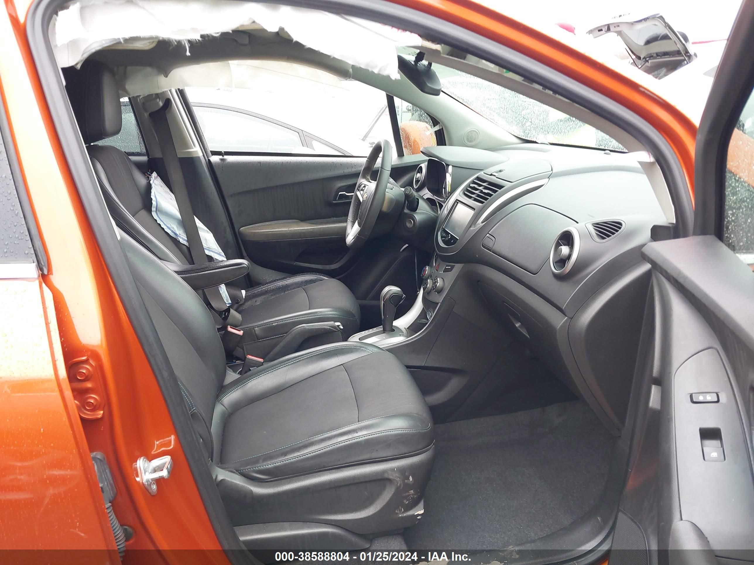 Photo 4 VIN: KL7CJLSB2FB225900 - CHEVROLET TRAX 