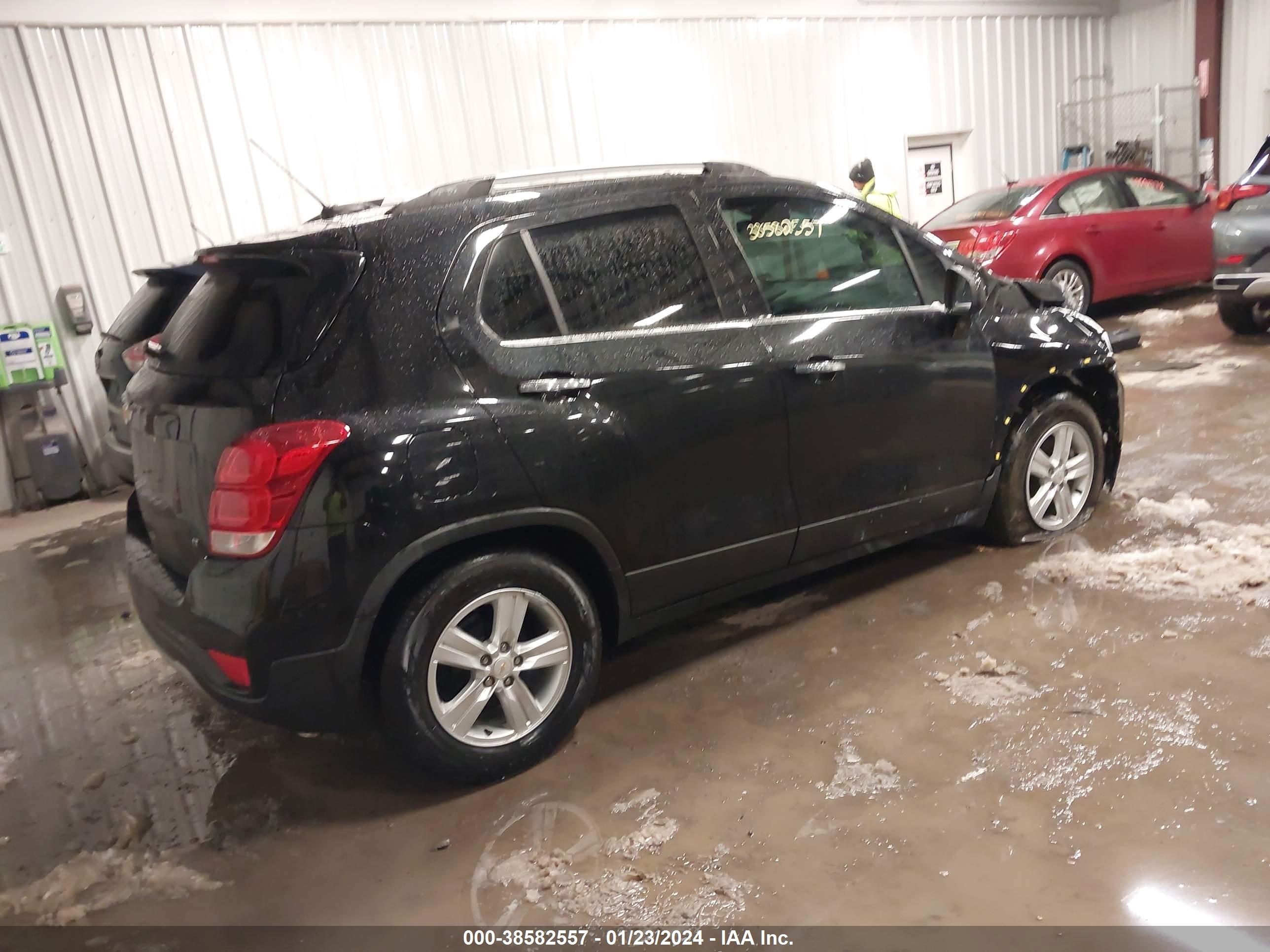 Photo 3 VIN: KL7CJLSB2LB049961 - CHEVROLET TRAX 