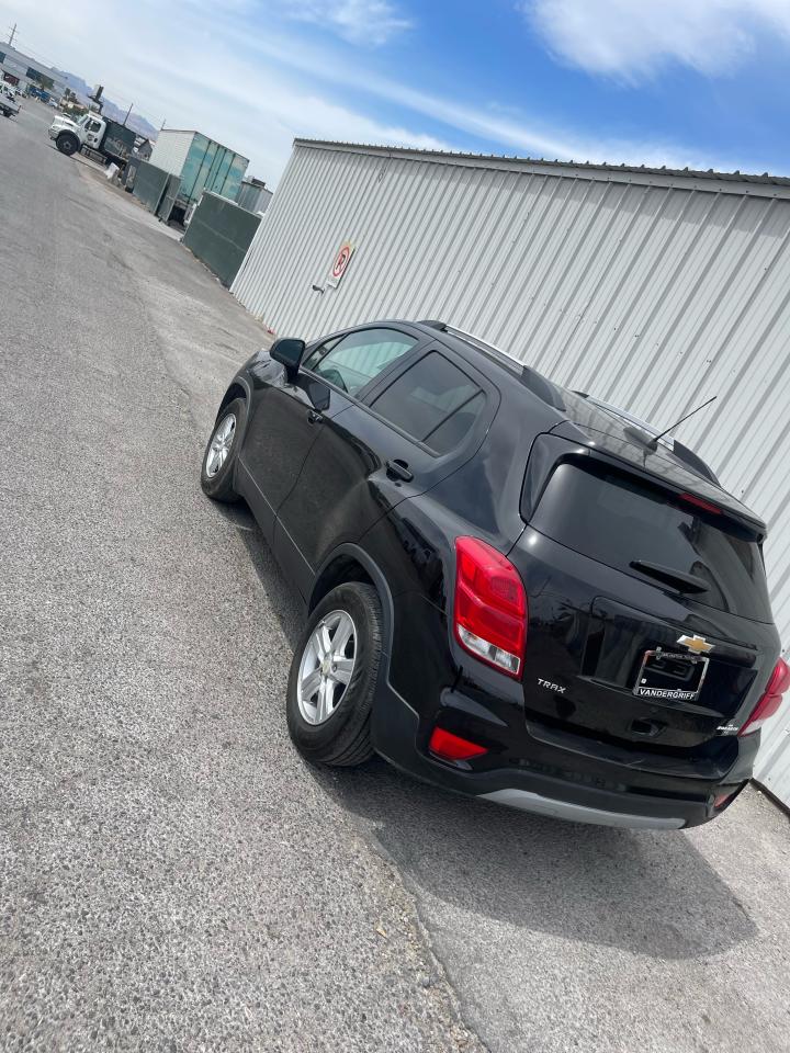 Photo 3 VIN: KL7CJLSB2MB352269 - CHEVROLET TRAX 