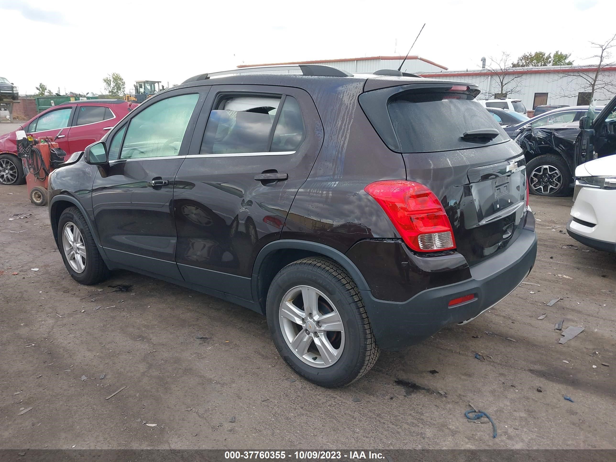 Photo 2 VIN: KL7CJLSB3FB073464 - CHEVROLET TRAX 