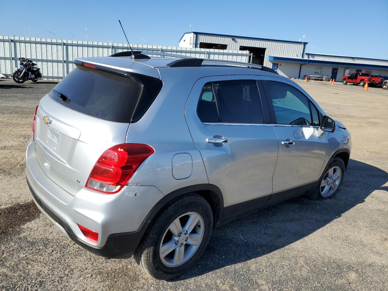 Photo 2 VIN: KL7CJLSB3HB156850 - CHEVROLET TRAX 