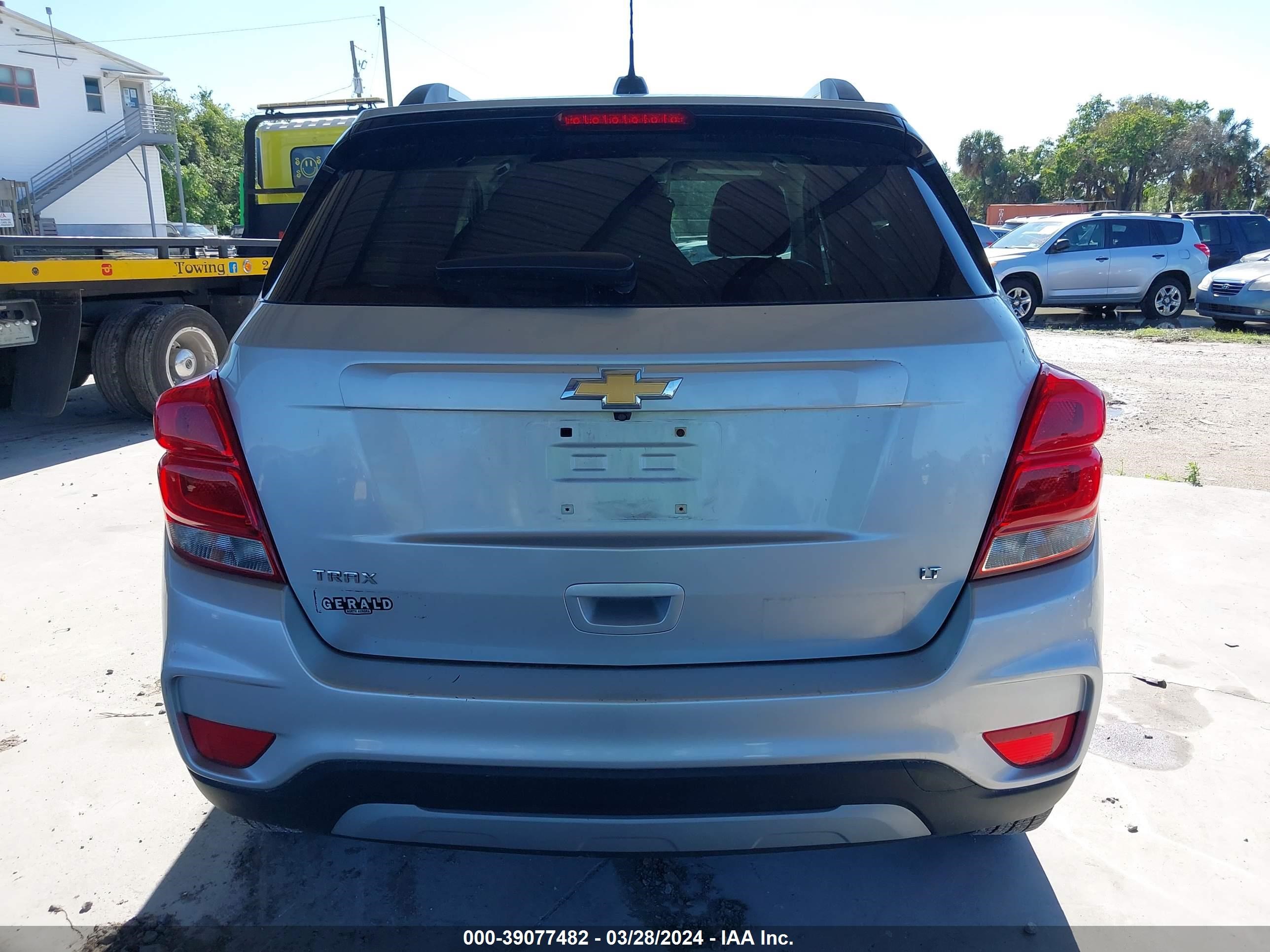 Photo 15 VIN: KL7CJLSB3KB758509 - CHEVROLET TRAX 