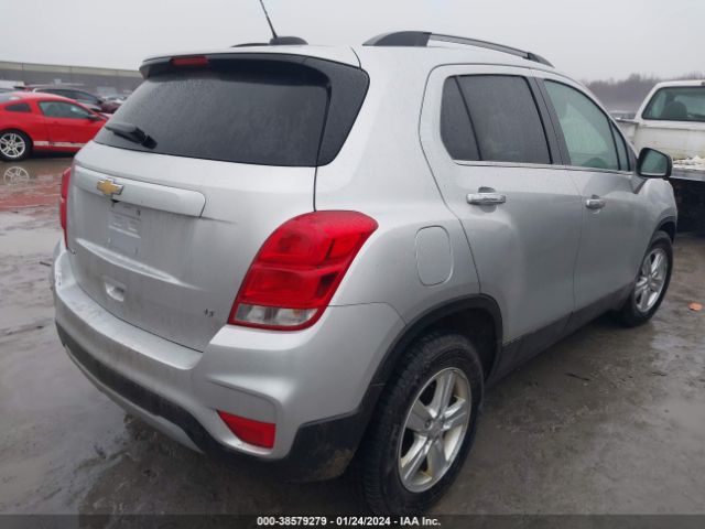 Photo 3 VIN: KL7CJLSB4JB588966 - CHEVROLET TRAX 